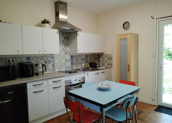 Maisonette Next To Woodland